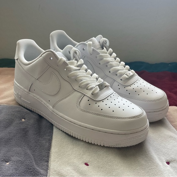 Nike Shoes Mens White Nike Air Force 7 Size 95 Poshmark